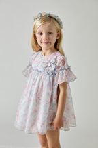 Vestido Victoria de Martín Aranda en modelo, vista tres cuartos