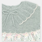 Vestido combinado floral con cuello amplio para bebé de Martín Aranda, referencia 047-30325.