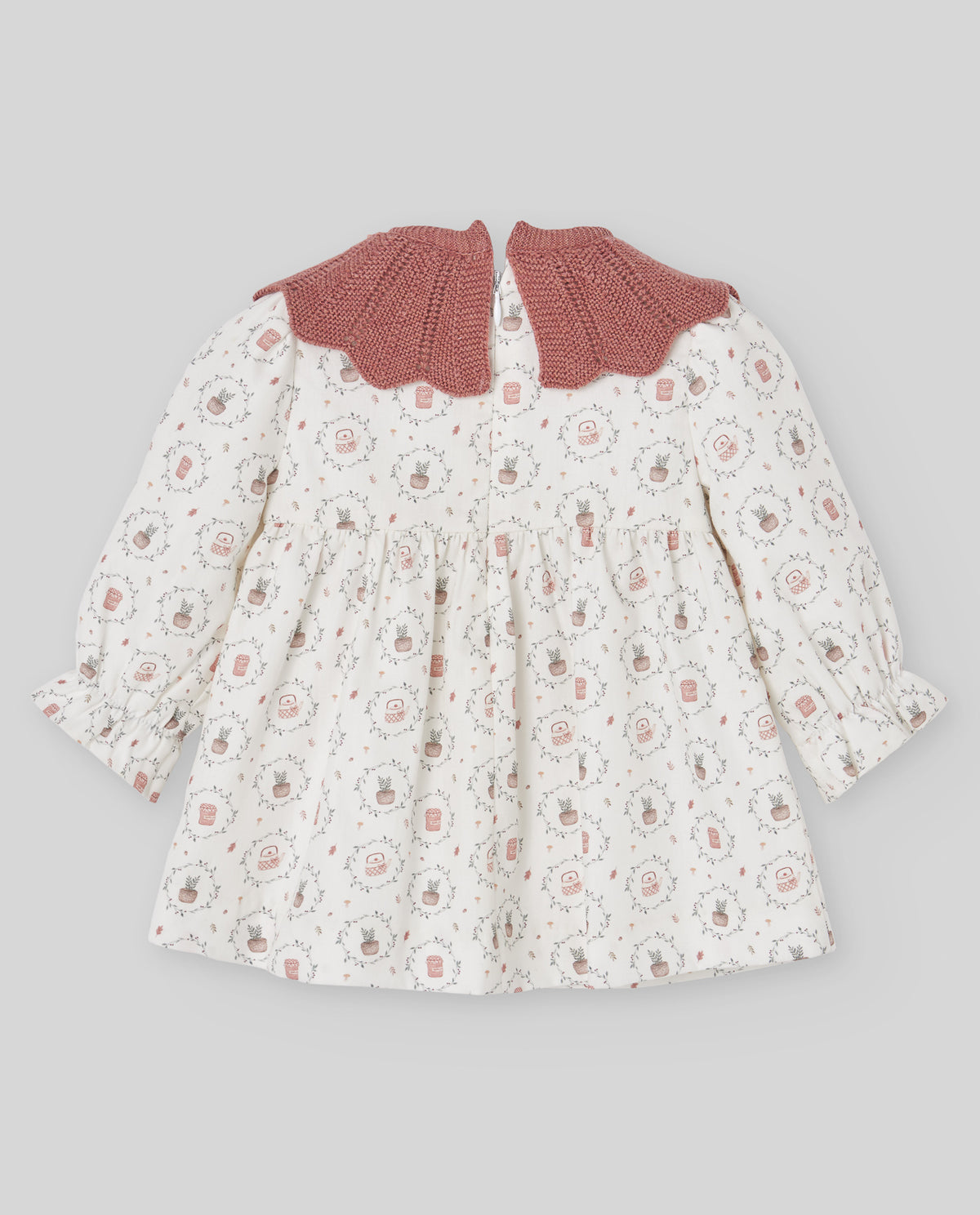 Vestido estampado LUMBRE con cuello de punto teja, Paz Rodríguez, vista posterior.